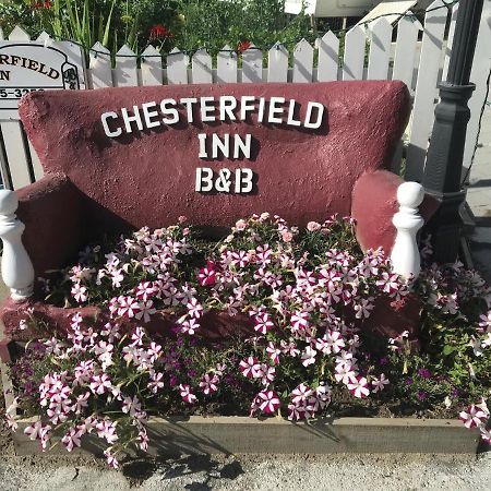 Chesterfield Inn เคโลว์นา ภายนอก รูปภาพ