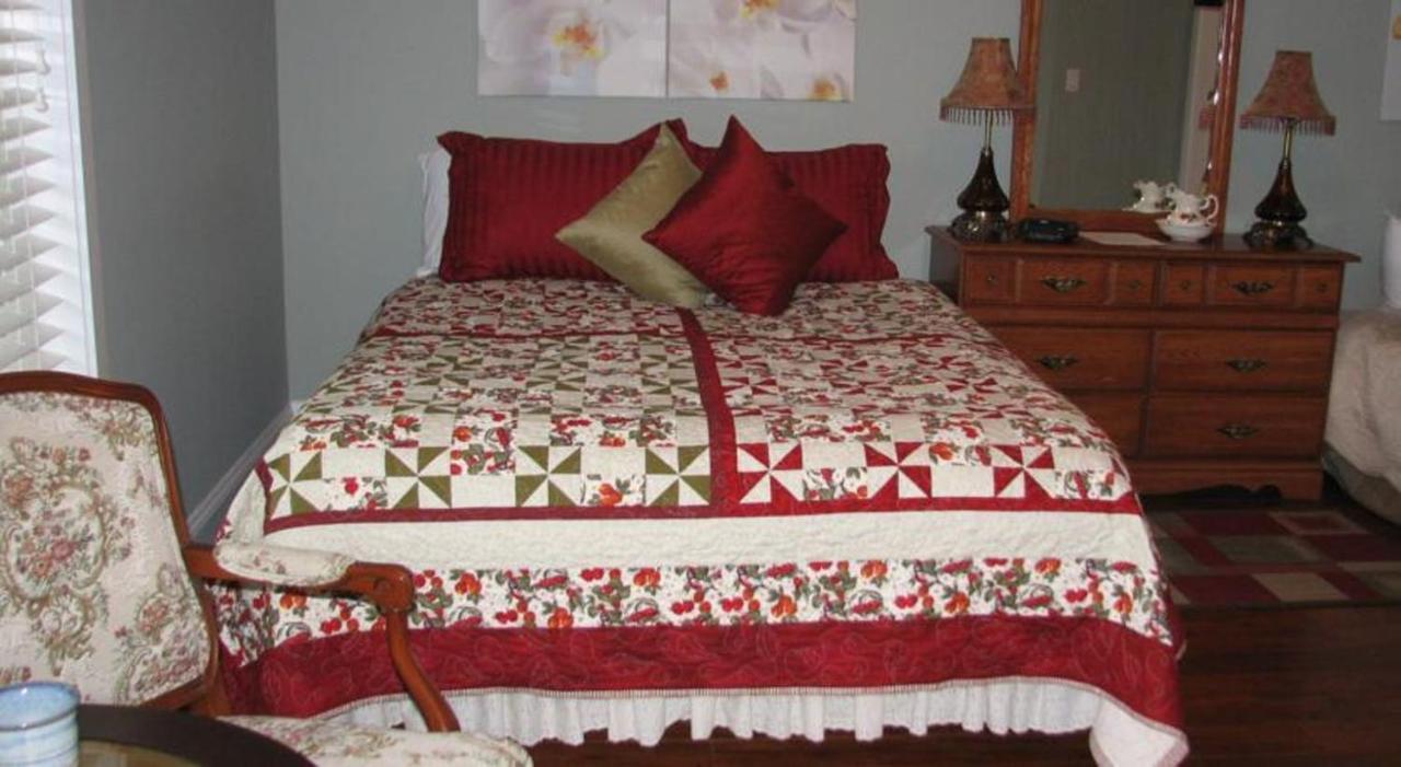 Chesterfield Inn เคโลว์นา ห้อง รูปภาพ