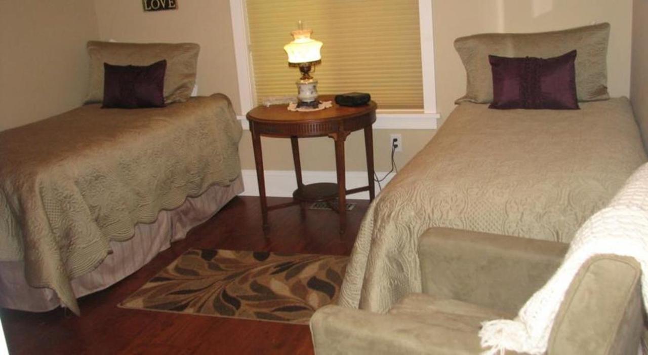 Chesterfield Inn เคโลว์นา ห้อง รูปภาพ